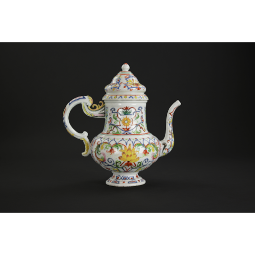 Chinese export porcelain ewer with designs after vezzi porcelain